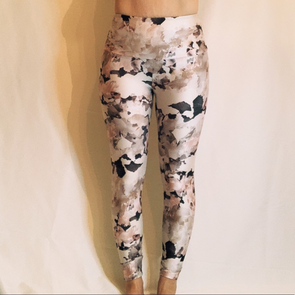 Onzie floral leggings